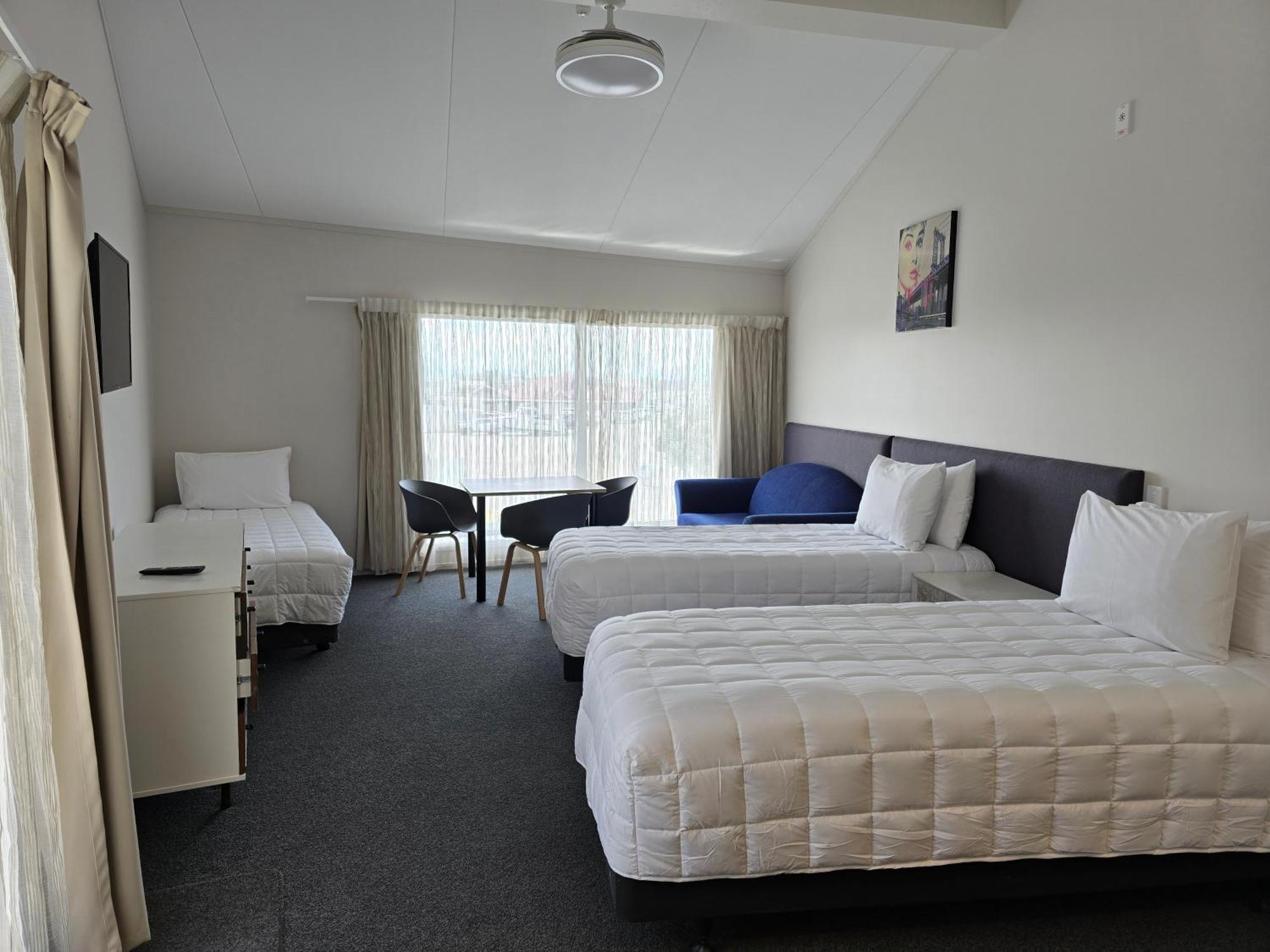 Bluewater Hotel Нейпир Экстерьер фото