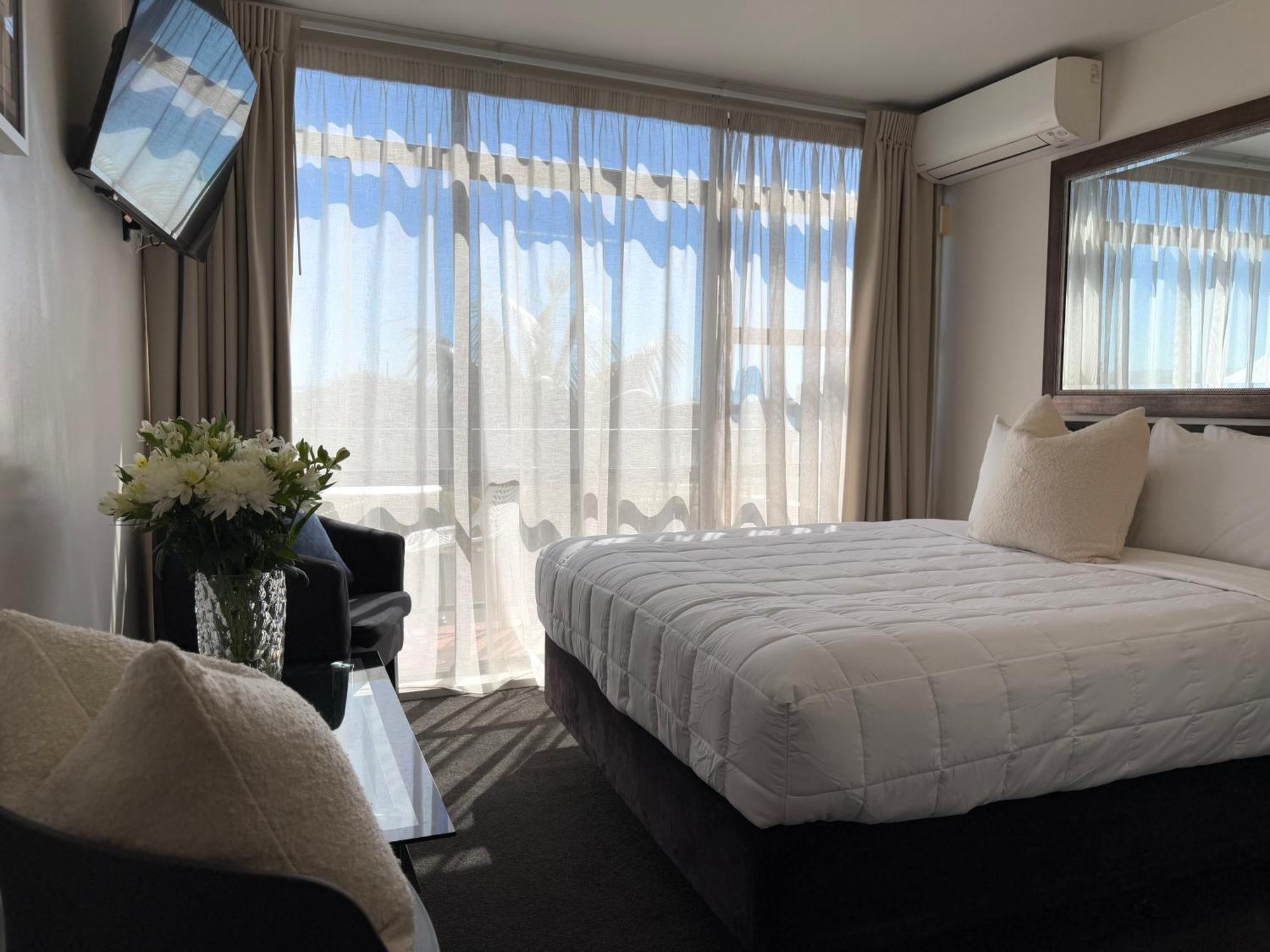 Bluewater Hotel Нейпир Экстерьер фото